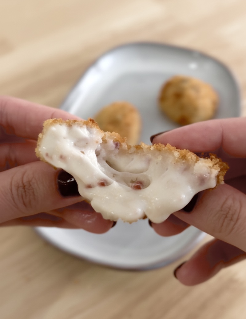 Croquetas de cecina con puerro y gorgonzola (6 uds.) - Imagen 3